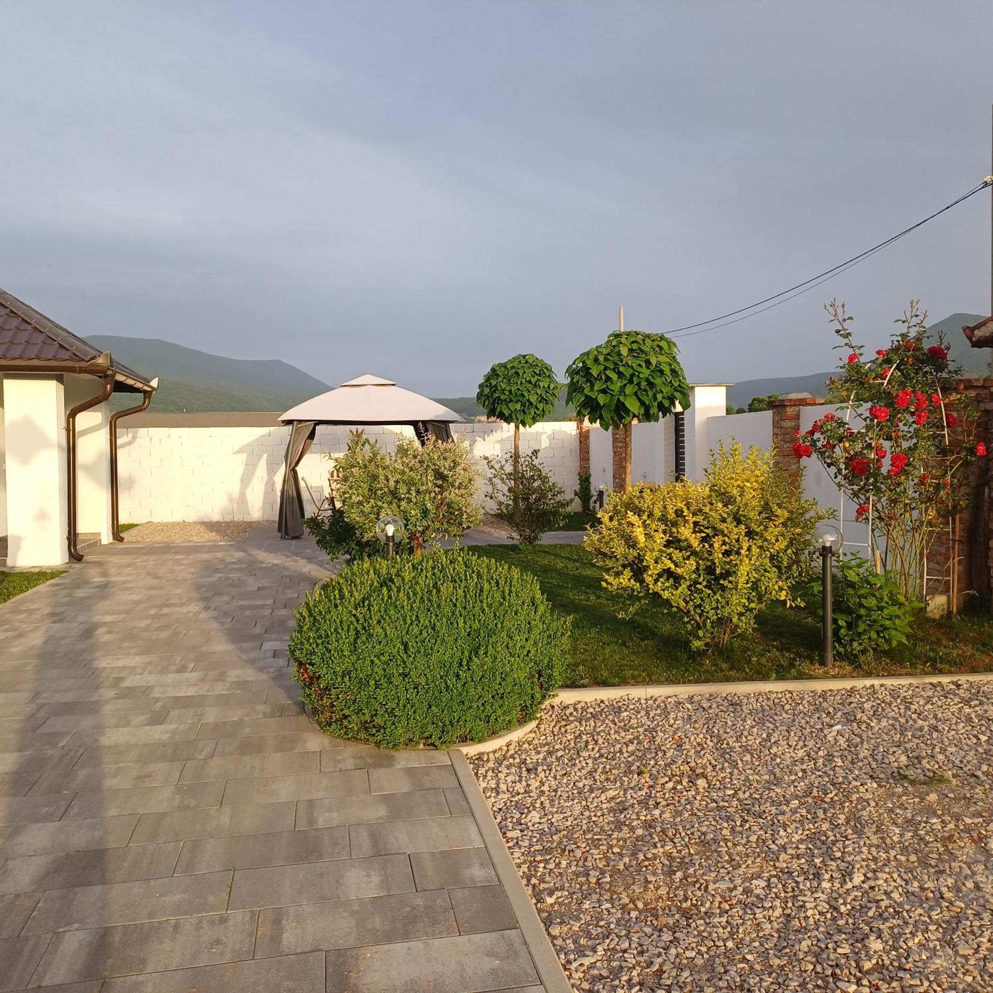Вилла Family Estate Hadzalova Avlija Бихач Экстерьер фото