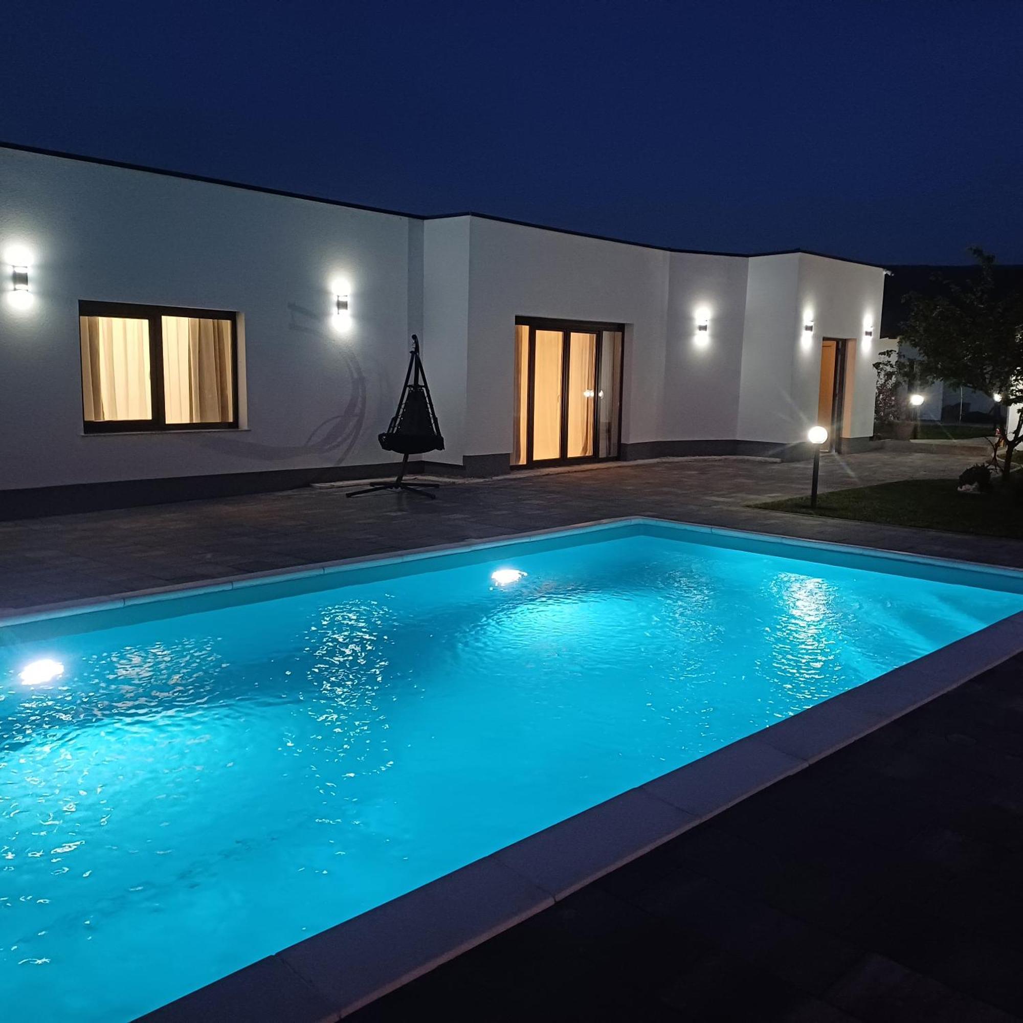 Вилла Family Estate Hadzalova Avlija Бихач Экстерьер фото